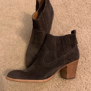 Dolce vita ankle suede boot